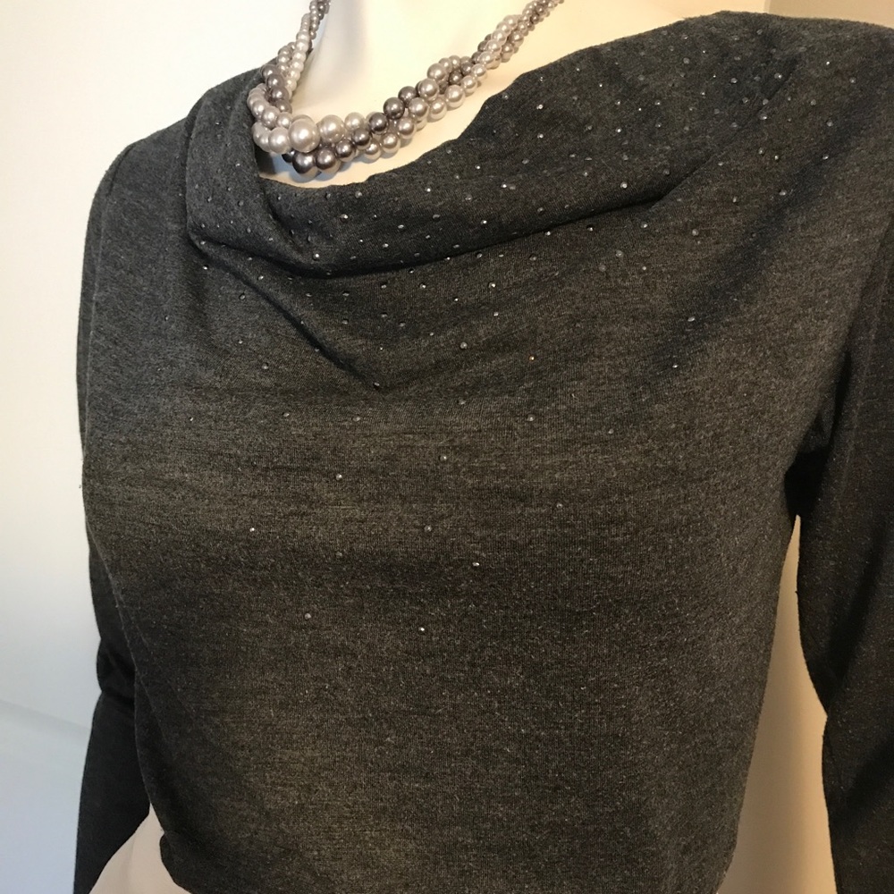 Studio grey shirt with sparkle